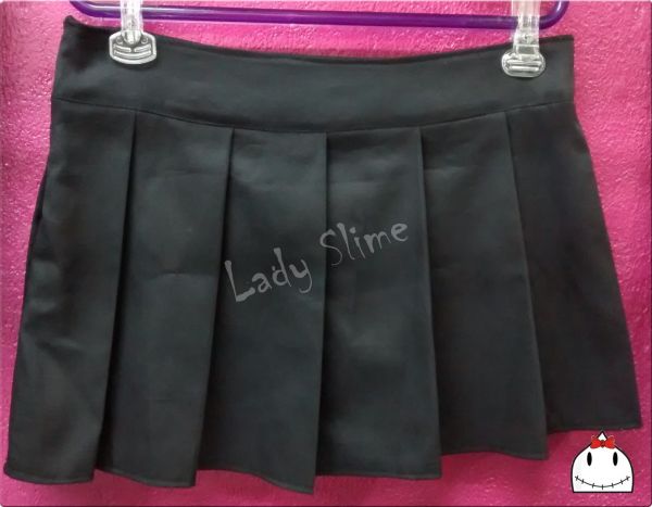 Saia Pregas Colegial Preta