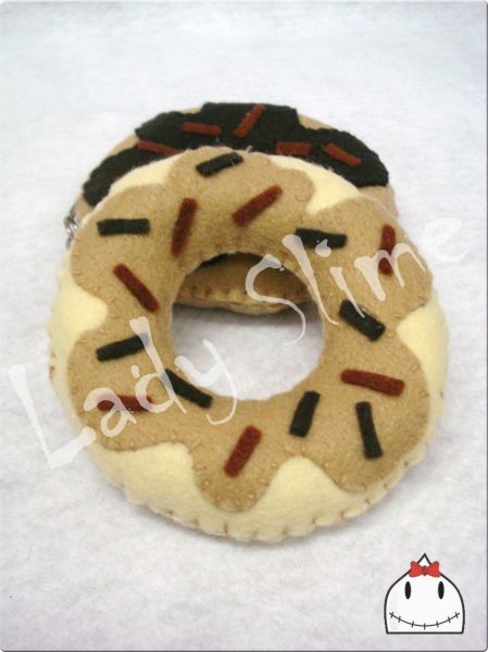 Chaveiro Donuts Baunilha e Chocolate