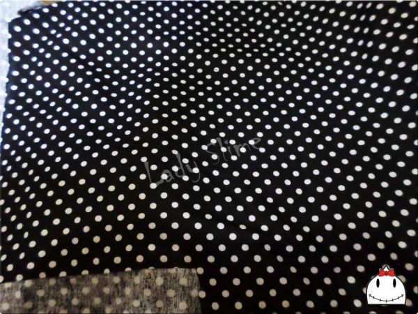 Bolinha brancan fundo preto