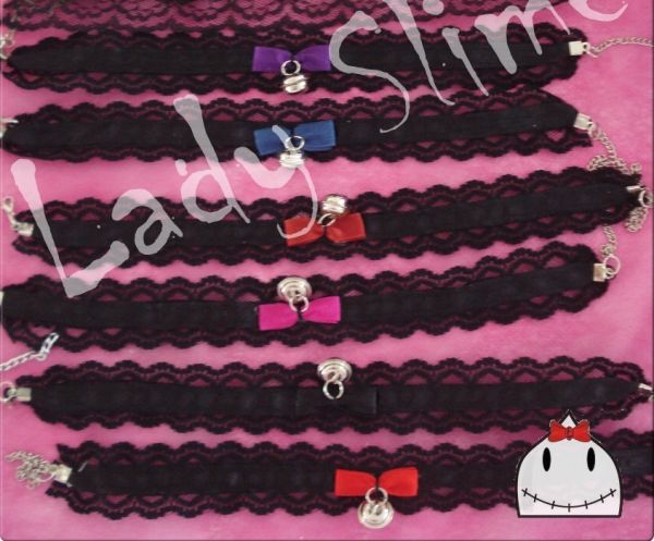 Choker Preta Cores Rendas Laço e Guizo
