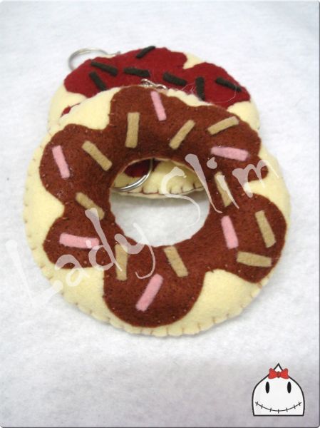 Chaveiro Donuts com Chocolate e Goiabada